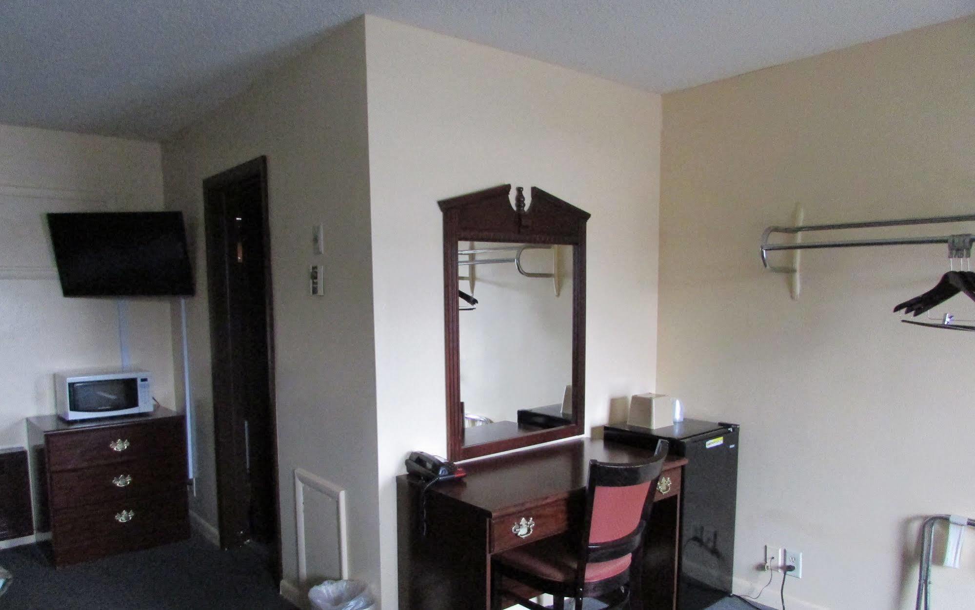 Gas Lite Motel Lawrenceville Εξωτερικό φωτογραφία